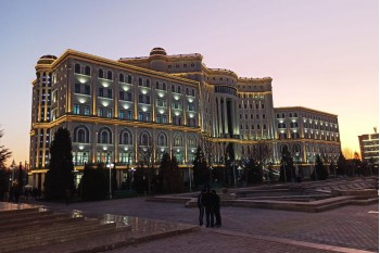 Национальная библиотека Таджикистана, информация для тех кто не был "внутри"